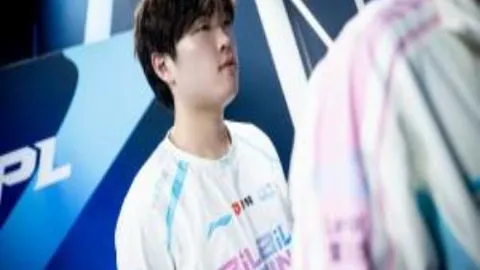 “亚冬会女子速度滑冰1500米决赛战况”